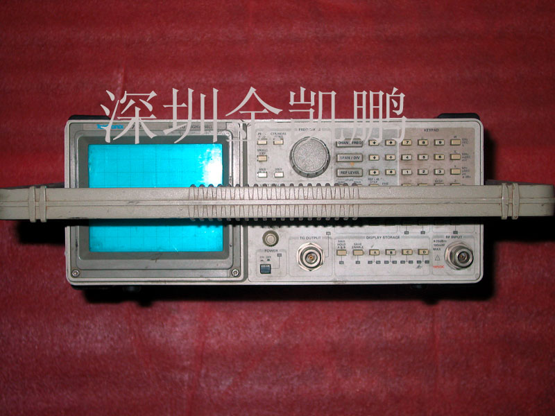 Tektronix  便携式频谱分析仪  2712